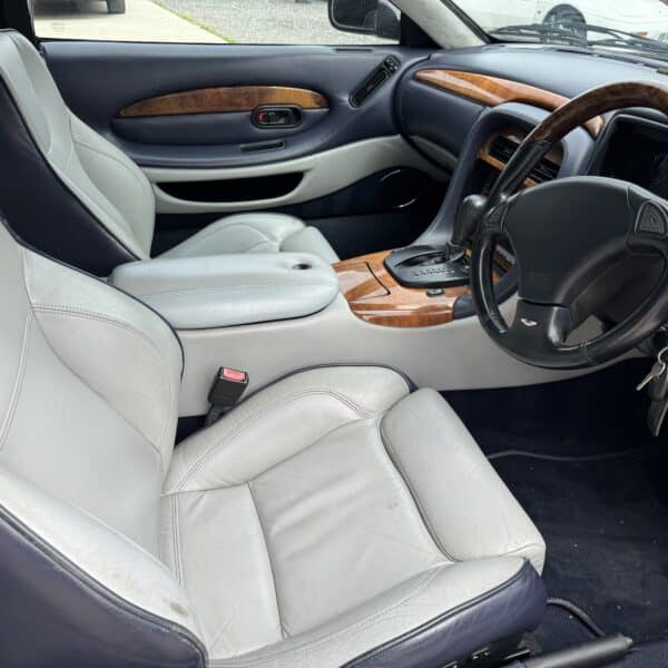 290725 1999 Aston Martin DB7 Vantage 8