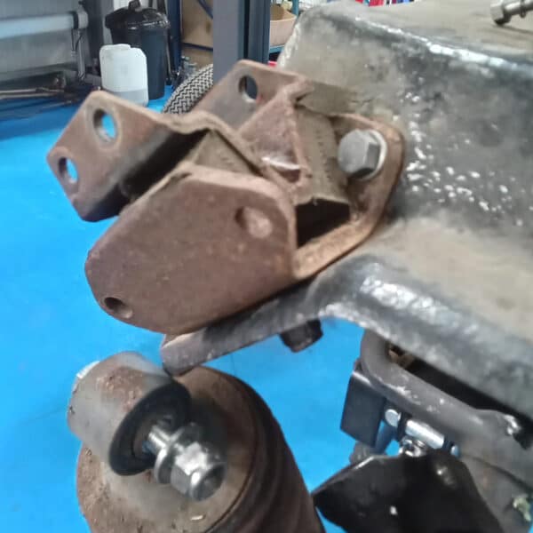 020925 1966 Jaguar E Type Rear Brakes Continued 10