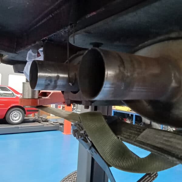 020925 1966 Jaguar E Type Rear Brakes Continued 15
