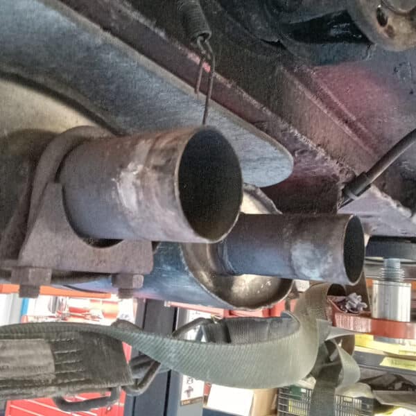 020925 1966 Jaguar E Type Rear Brakes Continued 18