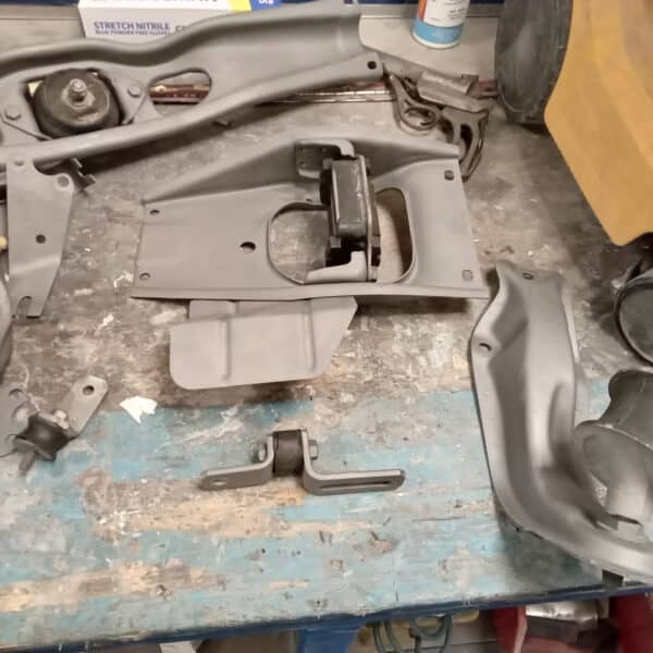 020925 1969 Audi 70L Parts Painted 23