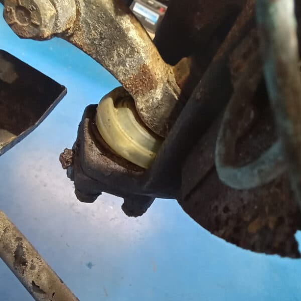 040925 1966 Jaguar EType Front Ball Joints 10