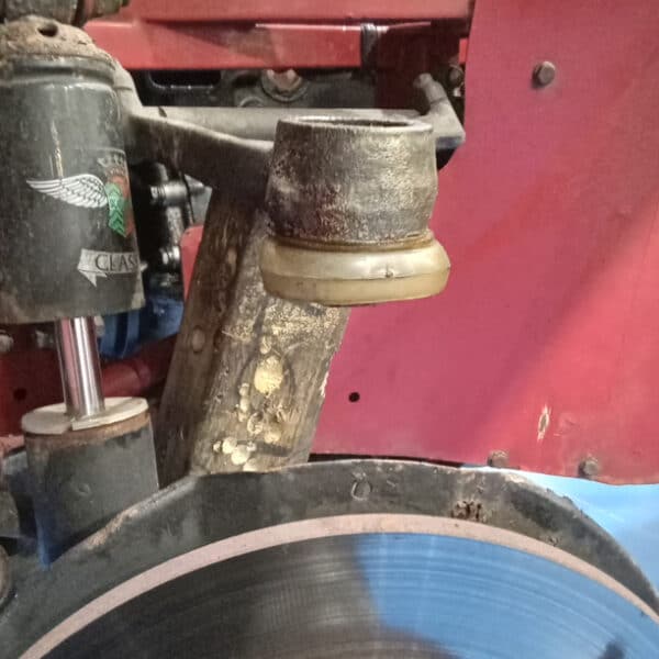 040925 1966 Jaguar EType Front Ball Joints 25