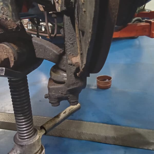 040925 1966 Jaguar EType Front Ball Joints 26