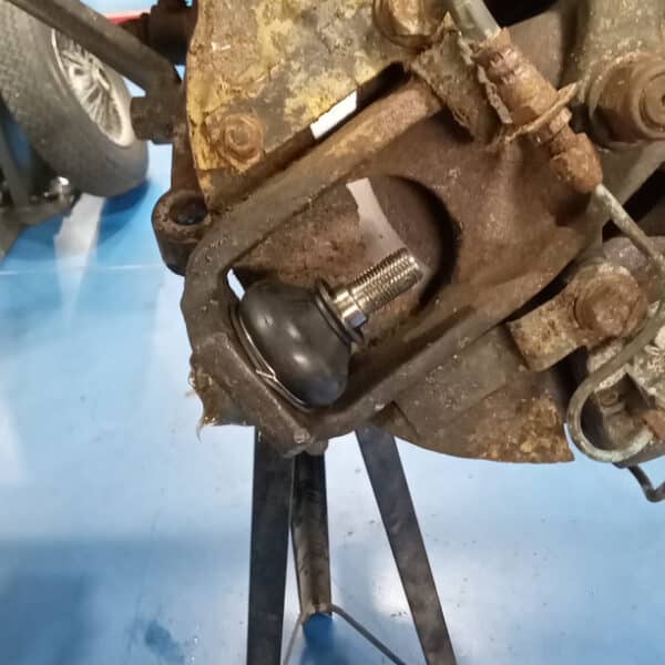 040925 1966 Jaguar EType Front Ball Joints 5
