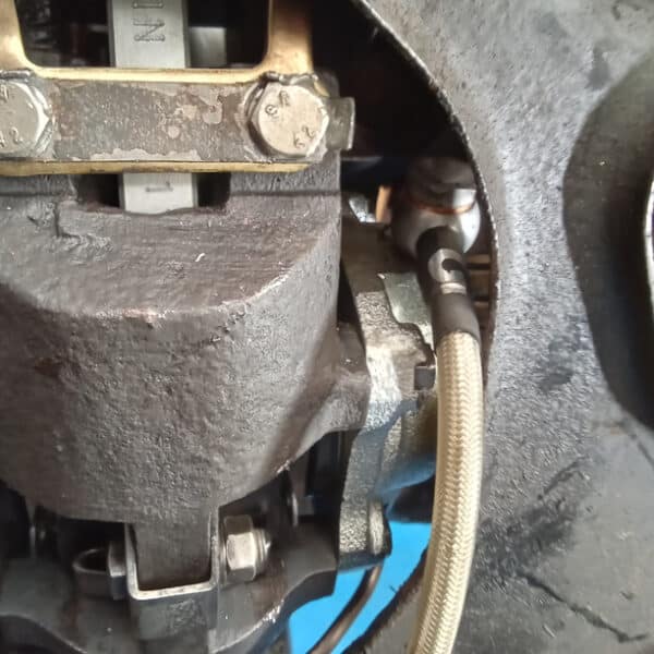 040925 1966 Jaguar EType More Rear Brakes 12