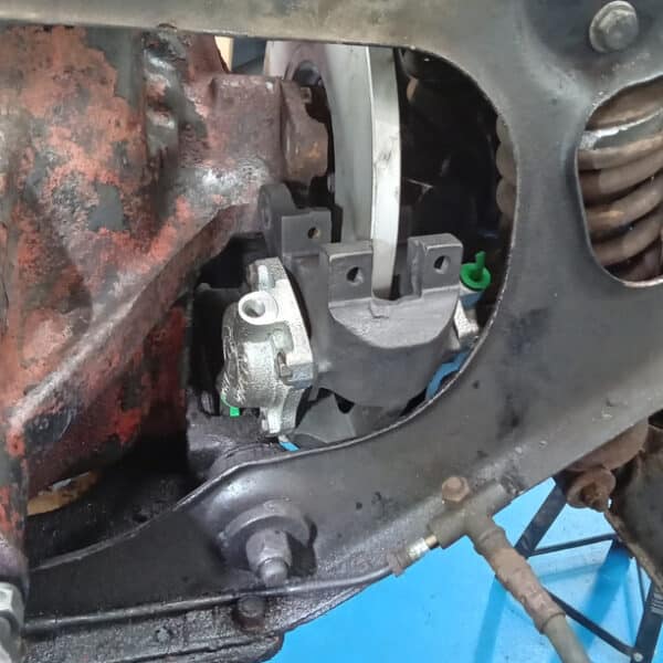 040925 1966 Jaguar EType More Rear Brakes 28