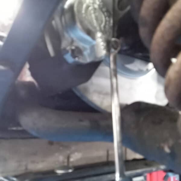 040925 1966 Jaguar EType More Rear Brakes 30