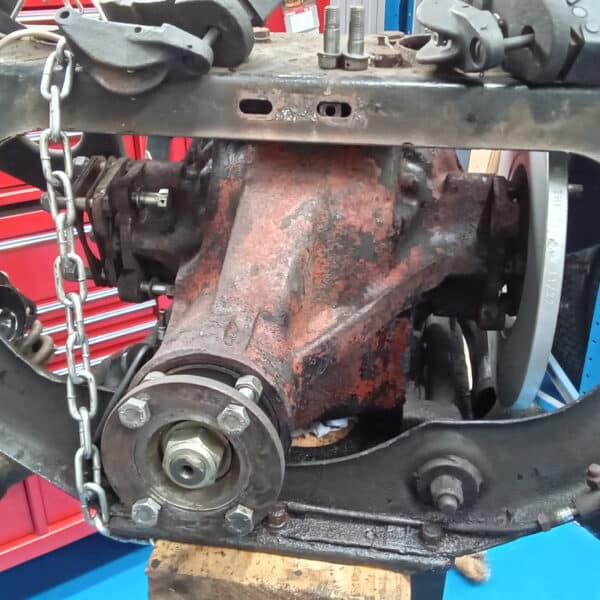 040925 1966 Jaguar EType More Rear Brakes 33