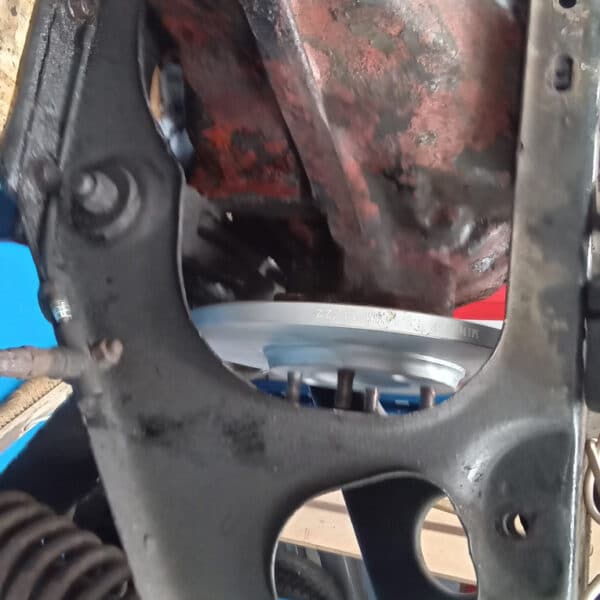 040925 1966 Jaguar EType More Rear Brakes 34