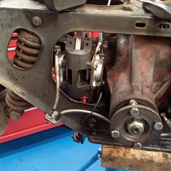 040925 1966 Jaguar EType More Rear Brakes 7