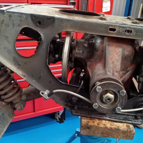 040925 1966 Jaguar EType More Rear Brakes 8