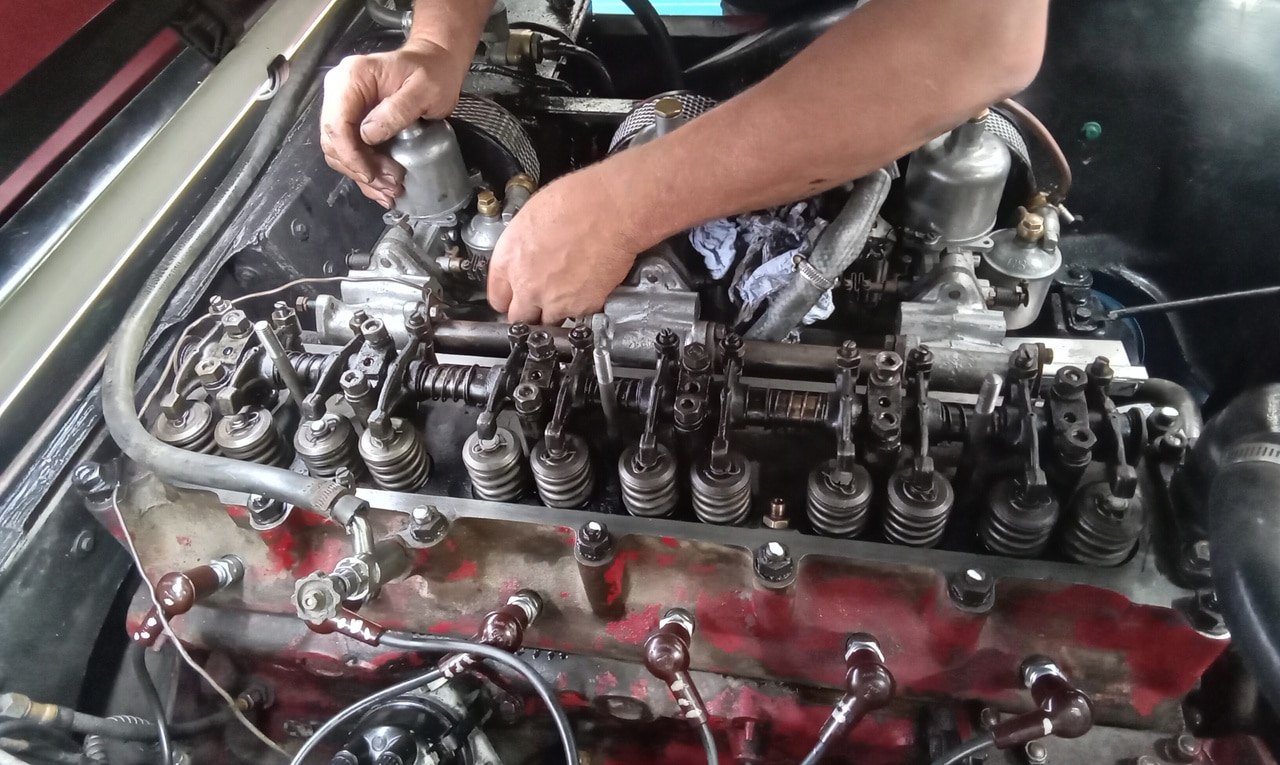 05092025 1956 Jensen 541 head refit 5