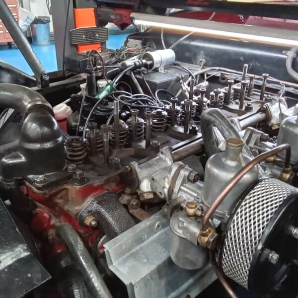 05092025 1956 Jensen 541 head refit 7