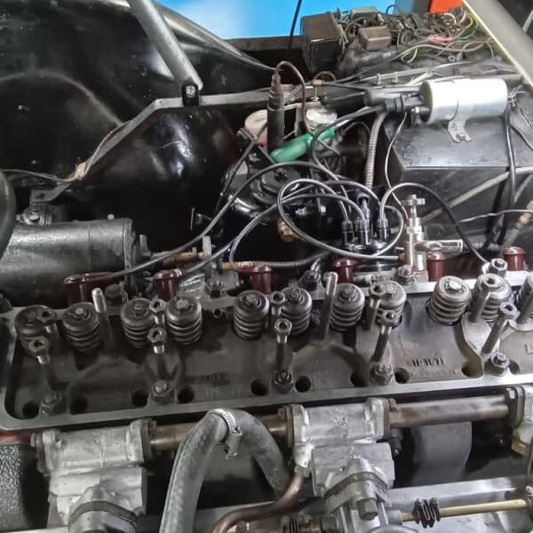 05092025 1956 Jensen 541 head refit 8