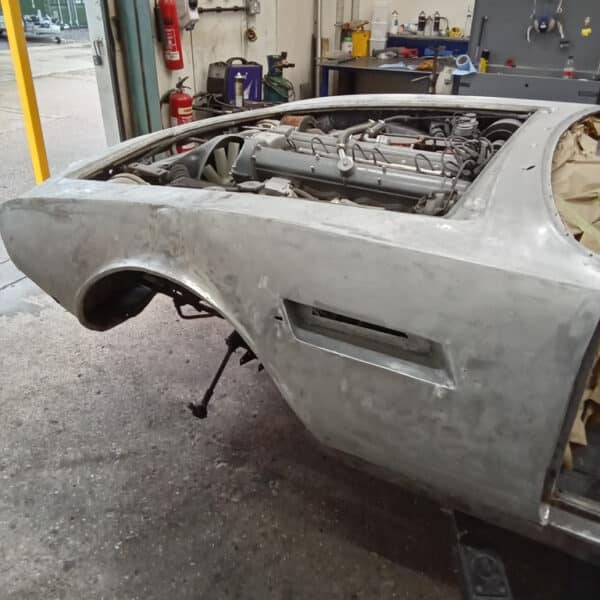 05092025 1970 Aston Martin DBS 6 Vantage strip down 36