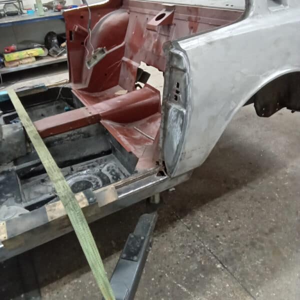 05092025 1970 Aston Martin DBS 6 Vantage strip down 40