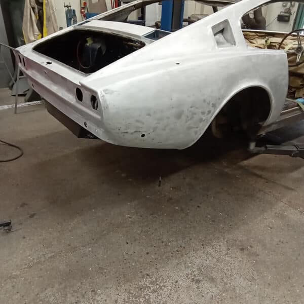 05092025 1970 Aston Martin DBS 6 Vantage strip down 43