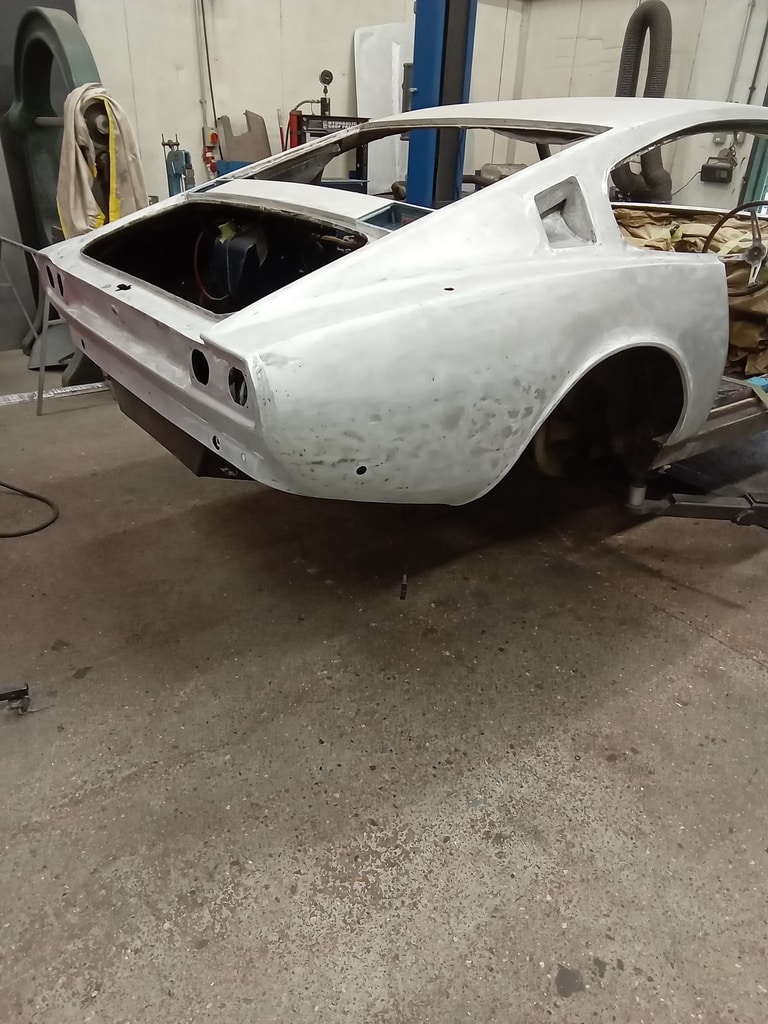 05092025 1970 Aston Martin DBS 6 Vantage strip down 43