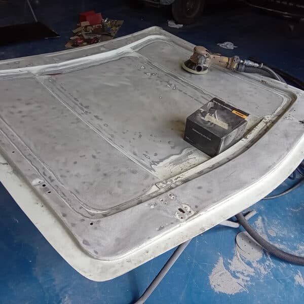 05092025 1970 Aston Martin DBS 6 Vantage strip down 75