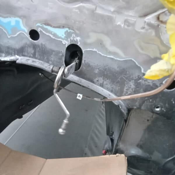 09.09.2025 1987 Mercedes 500 SL Grey Bulkhead in epoxy 13