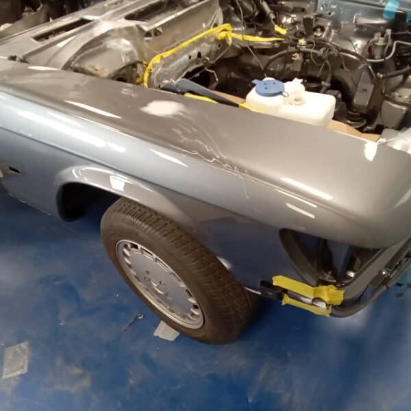 09.09.2025 1987 Mercedes 500 SL Grey Bulkhead in epoxy 9