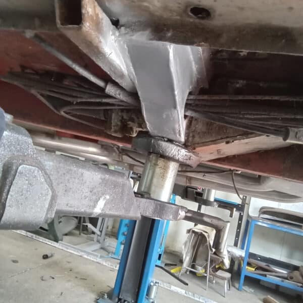 11.09.2025 1970 Aston Martin DBS 6 Vantage White finished front right frame rail 3
