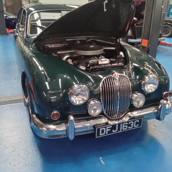 16.09.2025 1965 Jaguar 340 Mk2 Green PDI and repairs 1