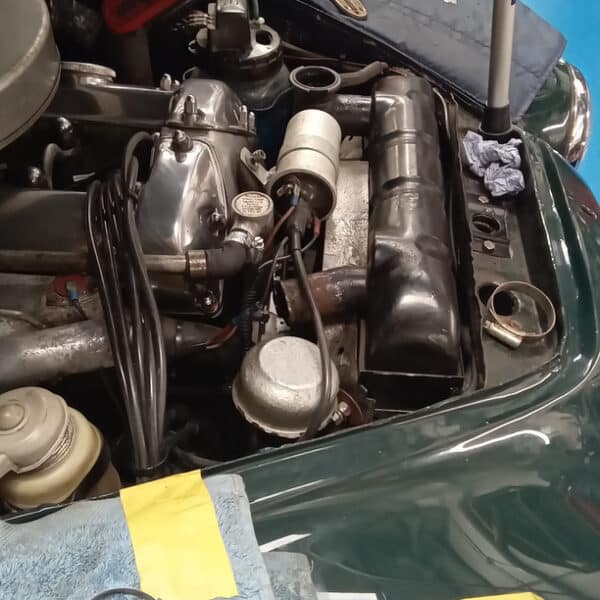 16.09.2025 1965 Jaguar 340 Mk2 Green waterpump 27