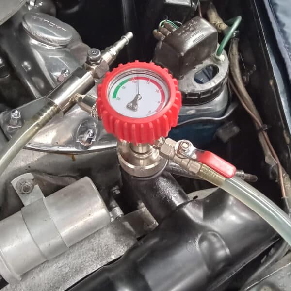 16.09.2025 1965 Jaguar 340 Mk2 Green waterpump 32