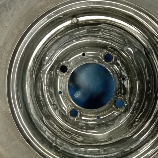 16.09.2025 1969 Audi 70L White Polished Wheels 3