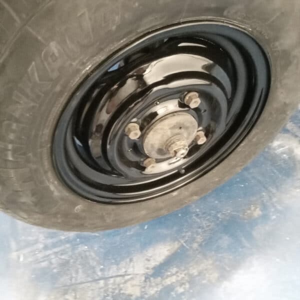 16.09.2025 1969 Audi 70L White Polished Wheels 4