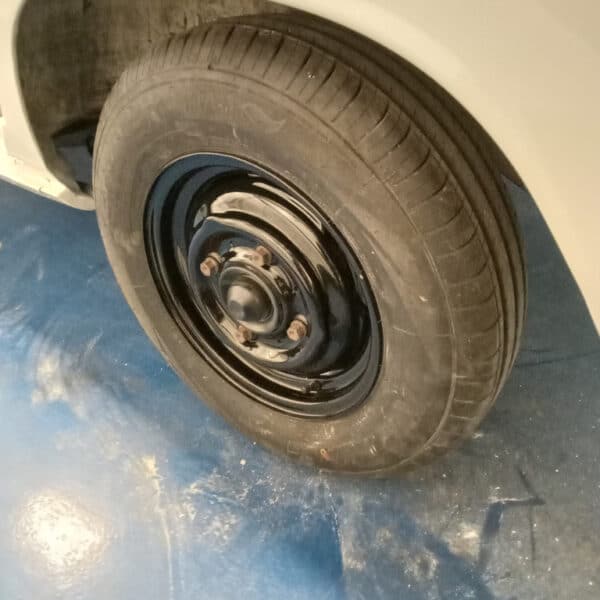 16.09.2025 1969 Audi 70L White Polished Wheels 5