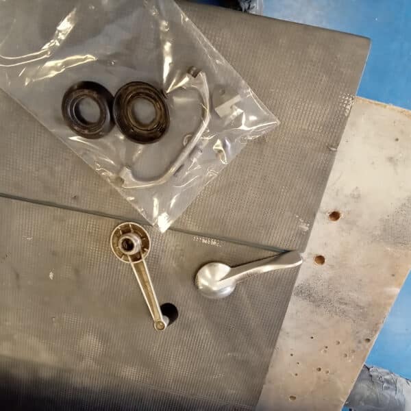 16.09.2025 1971 Fiat 500 Silver Door 5