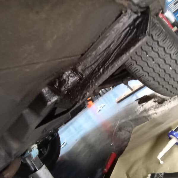 16.09.2025 1985 Daimler DS420 Limo Grey rust repair finished 2
