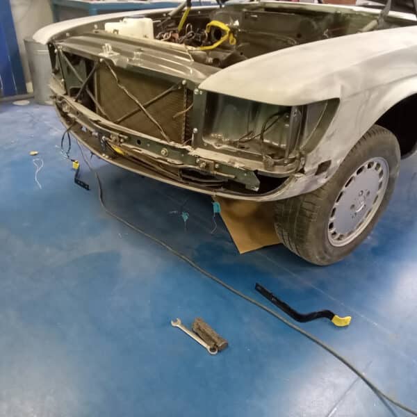 16.09.2025 1987 Mercedes 500 SL Greyprep work 23