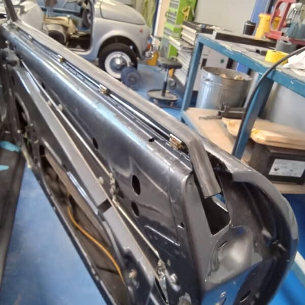 16.09.2025 1987 Mercedes 500 SL Greyprep work 4