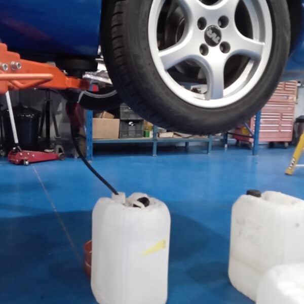 16.09.2025 1994 TVR Chimaera Blue Fuel 9