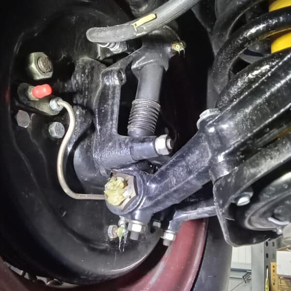 180925 1956 Jensen 541 Oil and Filter Change Bolt Check 10