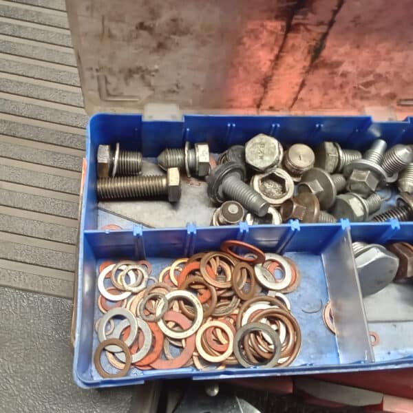 180925 1956 Jensen 541 Oil and Filter Change Bolt Check 18