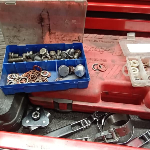 180925 1956 Jensen 541 Oil and Filter Change Bolt Check 19