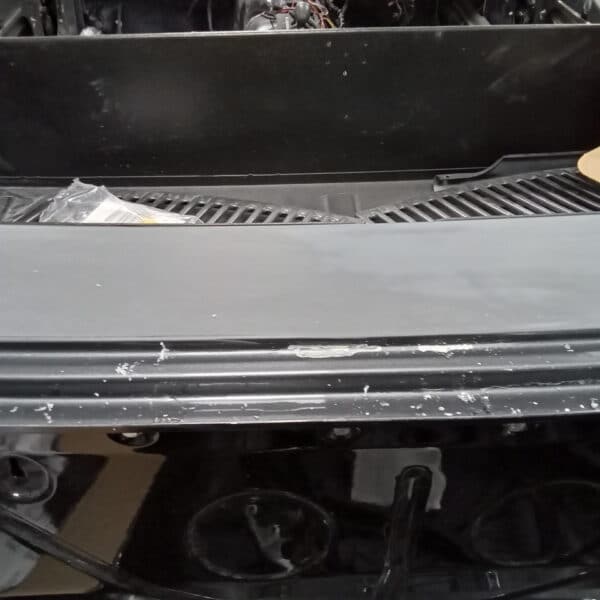 180925 1987 Mercedes 500SL Paint Peel and Rust on Boot 21