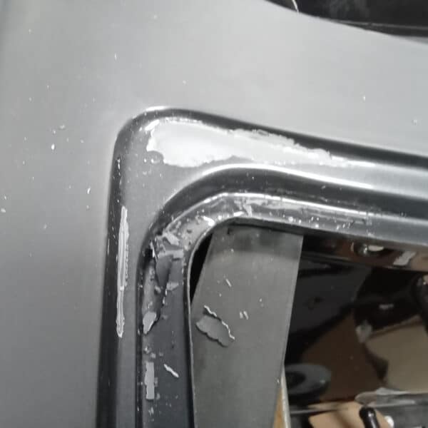 180925 1987 Mercedes 500SL Paint Peel and Rust on Boot 22