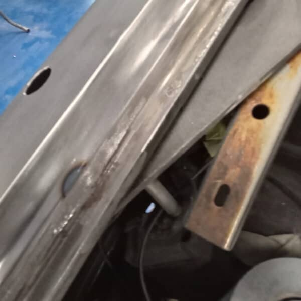 180925 1987 Mercedes 500SL Paint Peel and Rust on Boot 3