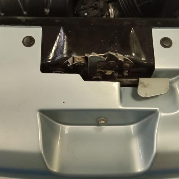 190925 2000 Peugeot 306 Cabriolet Engine Bay Painting 13