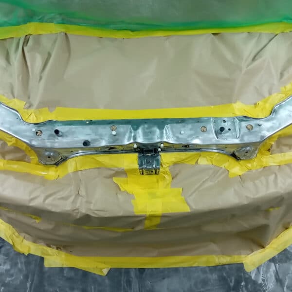 190925 2000 Peugeot 306 Cabriolet Engine Bay Painting 2