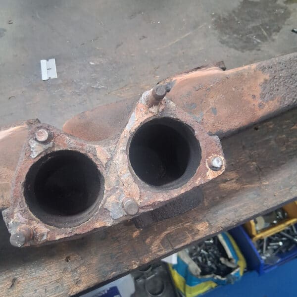 1956 Jensen 541 manifold and cylinder head 1