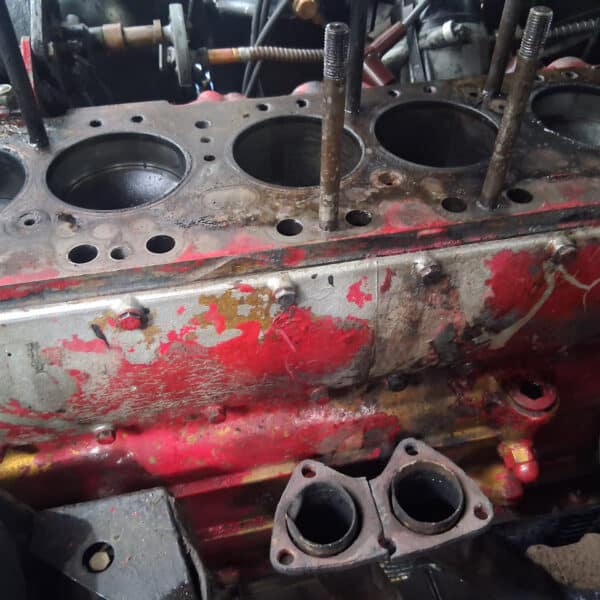 1956 Jensen 541 manifold and cylinder head 12