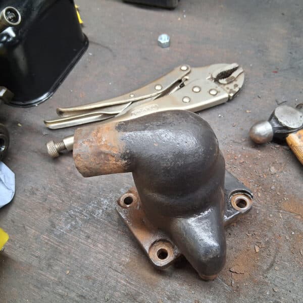 1956 Jensen 541 manifold and cylinder head 5