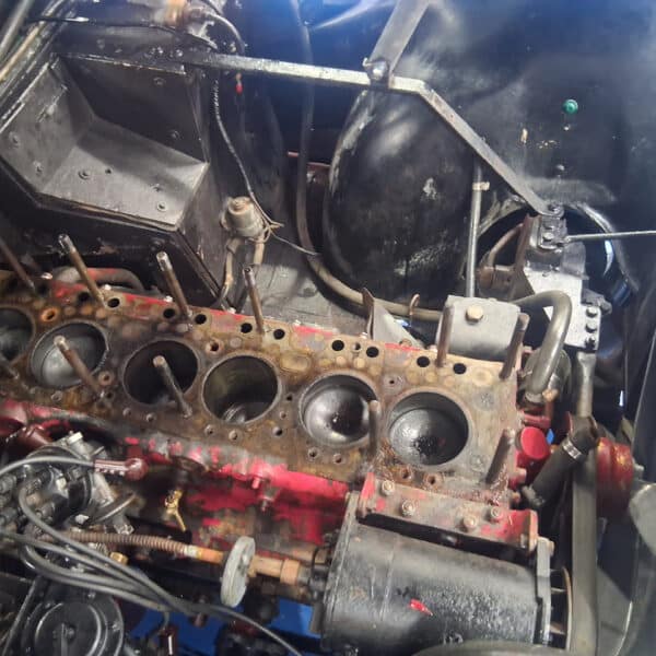 1956 Jensen 541 manifold and cylinder head 8